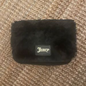 Juicy Couture Crossbidy